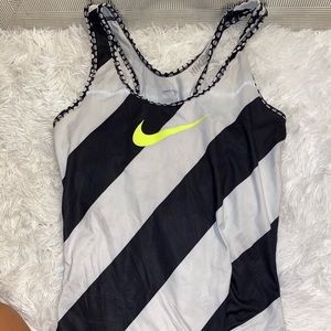 Nike pro workout shirt